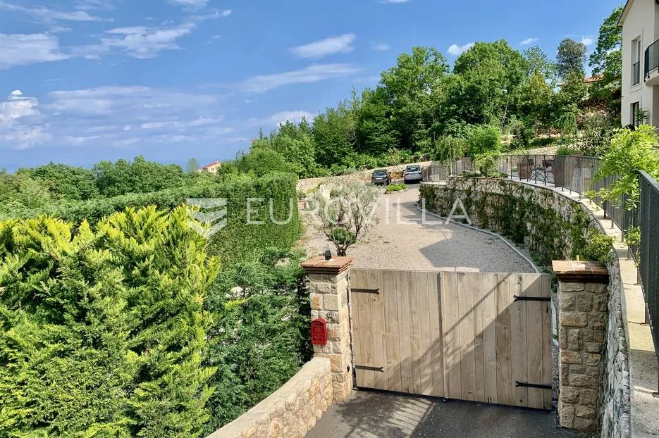 brseč - predivna luksuzna vila s bazenom i panoramskim pogledom na more - slika 5