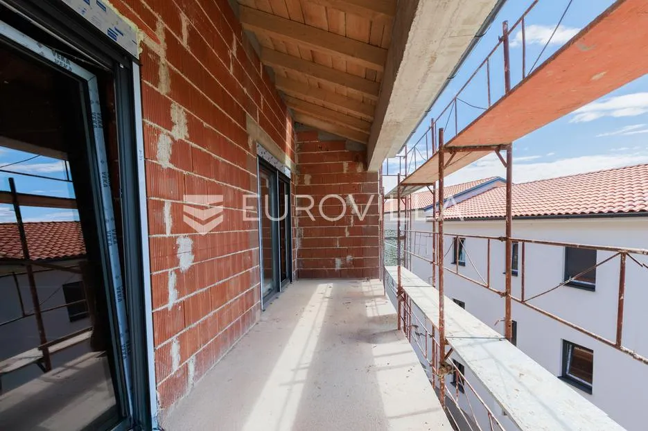 otok krk, čižići, trosoban stan 200 m od mora, novogradnja - slika 8