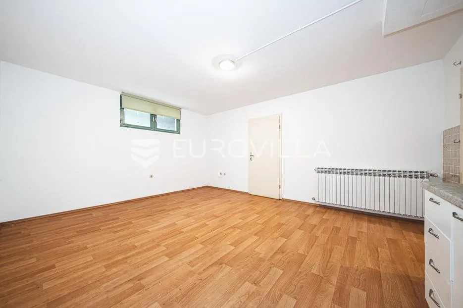 zagreb, pantovčak, peterosoban stan s neto korisnom površinom od 301 m² - slika 31