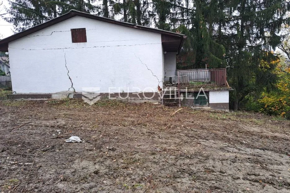 zagreb okolica, gornji dragonožec, zemljište 1800 m² sa 2 objekta - slika 2