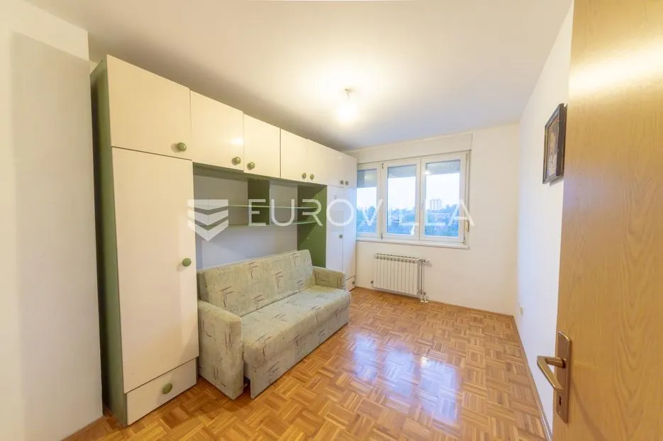 vukovar, borovo naselje, dvosoban stan s loggiom 56,38 m² i spremištem - slika 10
