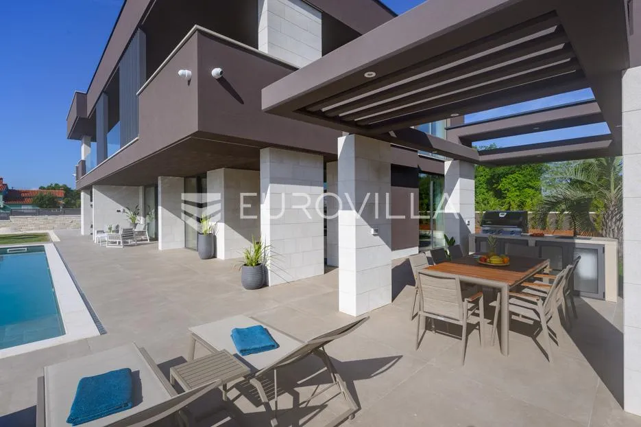 istra, krnice, impresivna dizajnerska vila s pogledom na more - slika 61