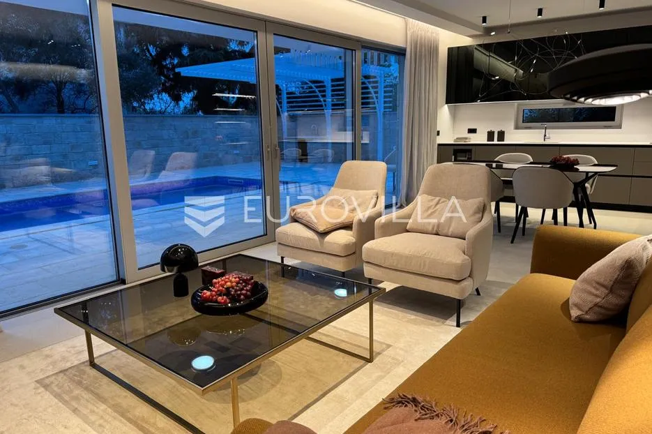 krk, luksuzan stan s bazenom, 113 m² novogradnja - slika 4