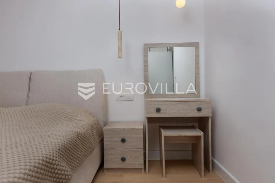 rijeka, donja vežica, potpuno adaptiran i moderno uređen dvosoban stan 49 m² - slika 10
