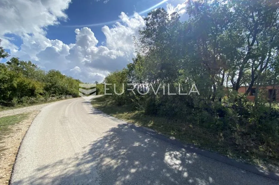 barban, manjadvorci, građevinsko zemljište s projektom i započetom gradnjom - slika 8