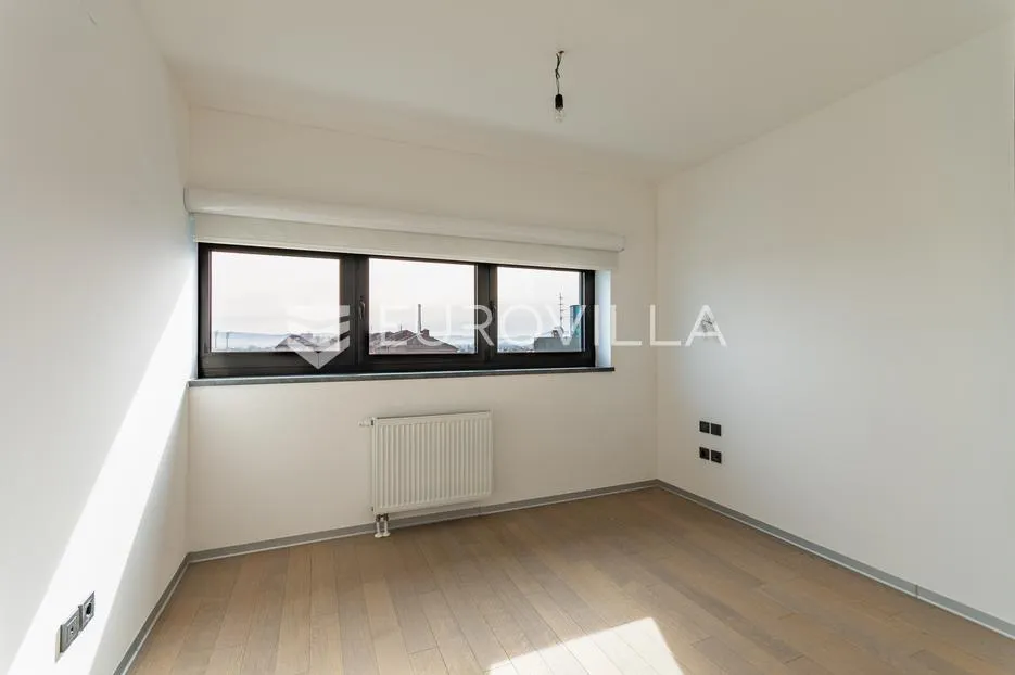 varaždin, centar, luksuzan četverosoban stan 100,54 m² - slika 8