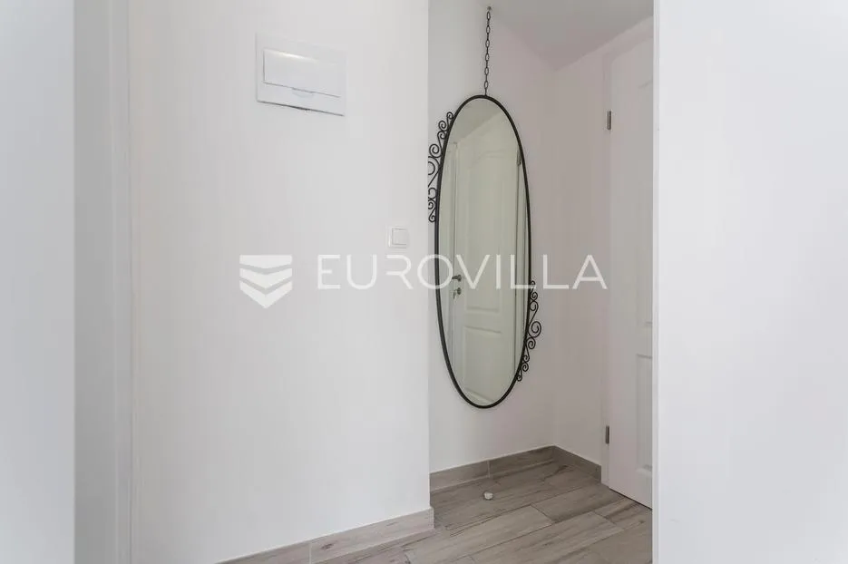 brač, milna, prekrasna kuća, 5 metara od mora - slika 33