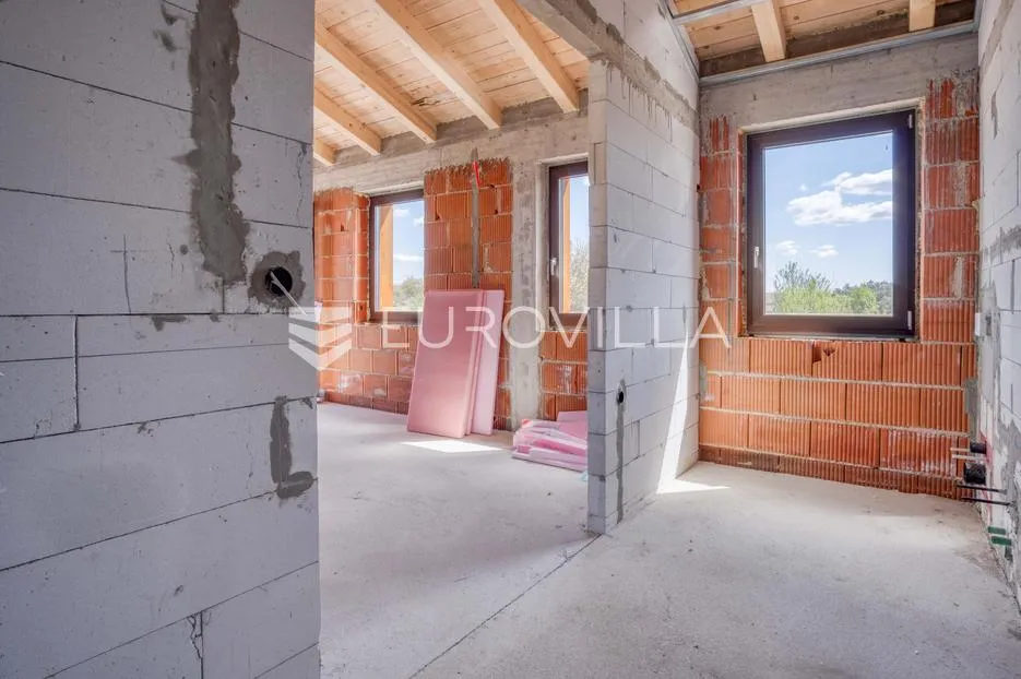 istra, okolica bala, kamena dizajnerska kuća 176 m² s bazenom - slika 24