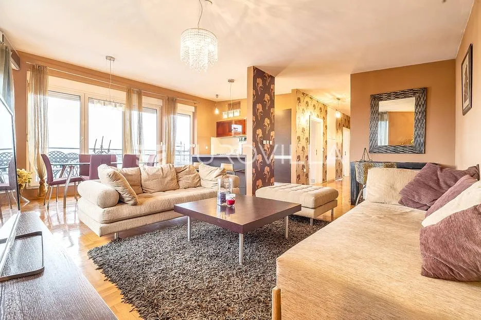 Zagreb, Bijenik, trosoban penthouse 125 m² s garažnim mjestom za najam