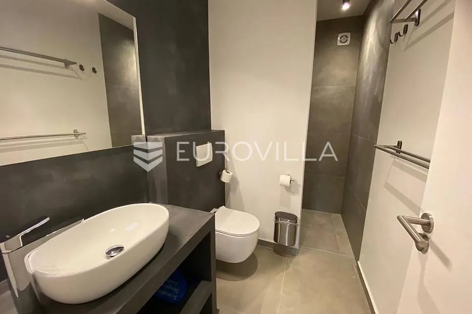 istra, premantura, kuća sa 3 luksuzna apartmana i pogledom na more, nkp 315 m2 - slika 34