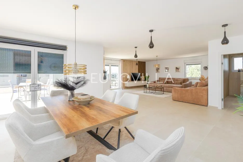 istra, tar, penthouse, tri spavaće sobe, lift, dva parkirna mjesta, novogradnja 191 m² - slika 6