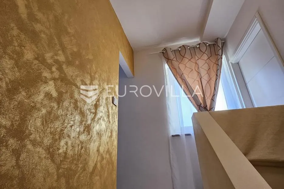 varaždin, banfica dvoetažni trosoban stan površine 83,70 m² - slika 10