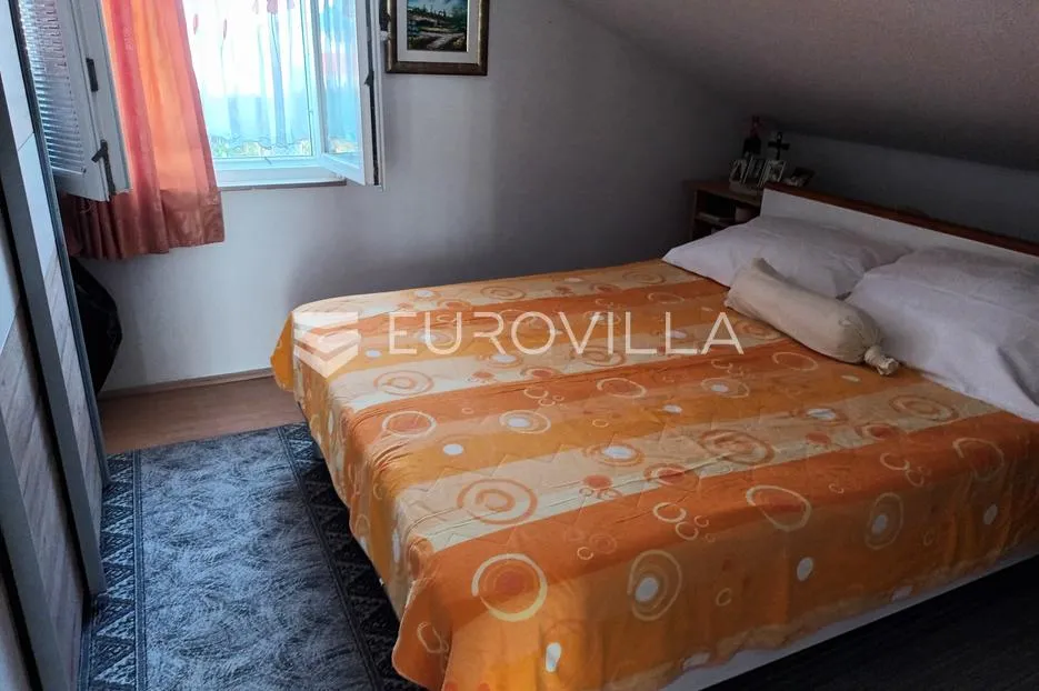 vodice, kuća s 5 apartmana, 278 m² - slika 11