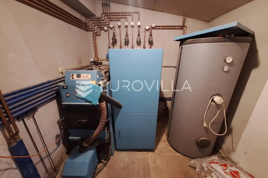 karlovac, hostel 500 m², mirna lokacija, blizina centra - slika 17