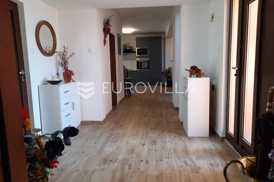 istra, fažana, prostrana kuća površine 200 m² s bazenom, 600 m od mora - slika 5
