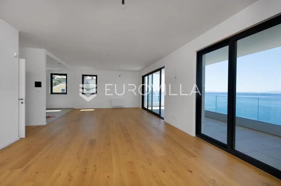 rijeka, pećine, novogradnja, luksuzan četverosoban stan 163,72 m² prvi red do mora - slika 3
