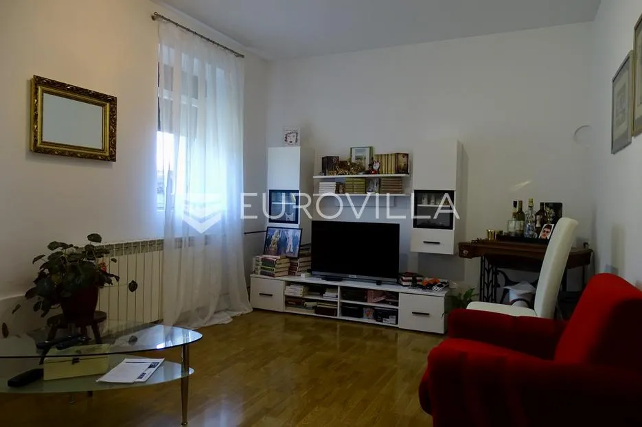 delnice, dvojna kuća površine 100 m² blizu centra u mirnom susjedstvu - slika 9