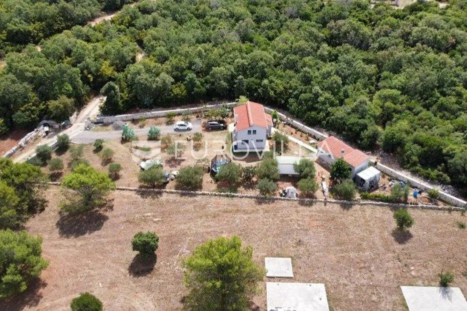 istra, peroj, samostojeća kuća s pomoćnim objektom u srcu prirode - slika 17