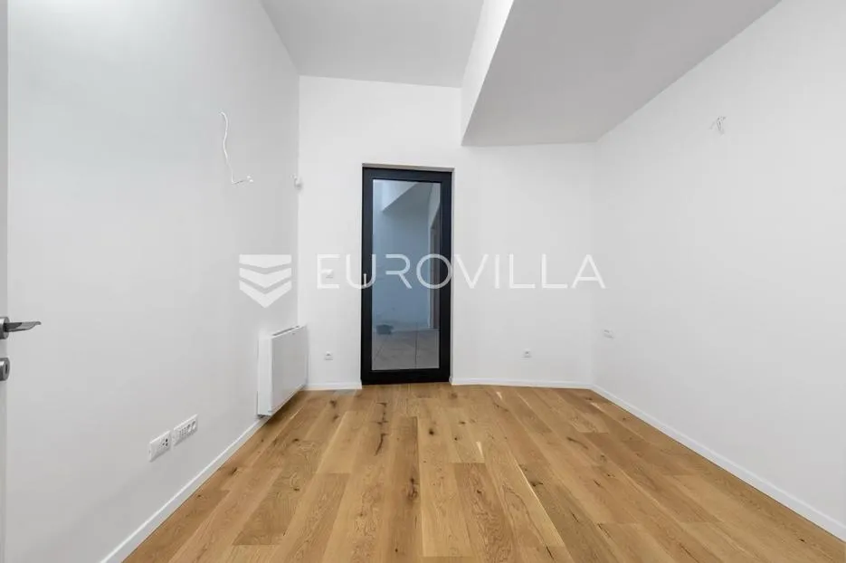 rijeka, pećine, novogradnja, luksuzan četverosoban stan 200,29 m² prvi red do mora - slika 18