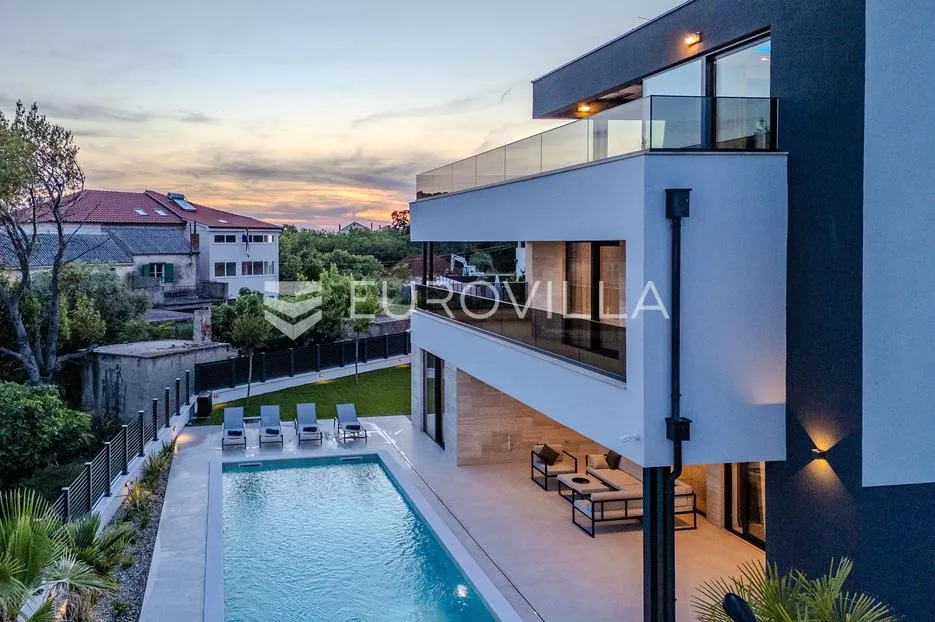 zadar, privlaka, ekskluzivna moderna vila s bazenom i wellness zonom - slika 3