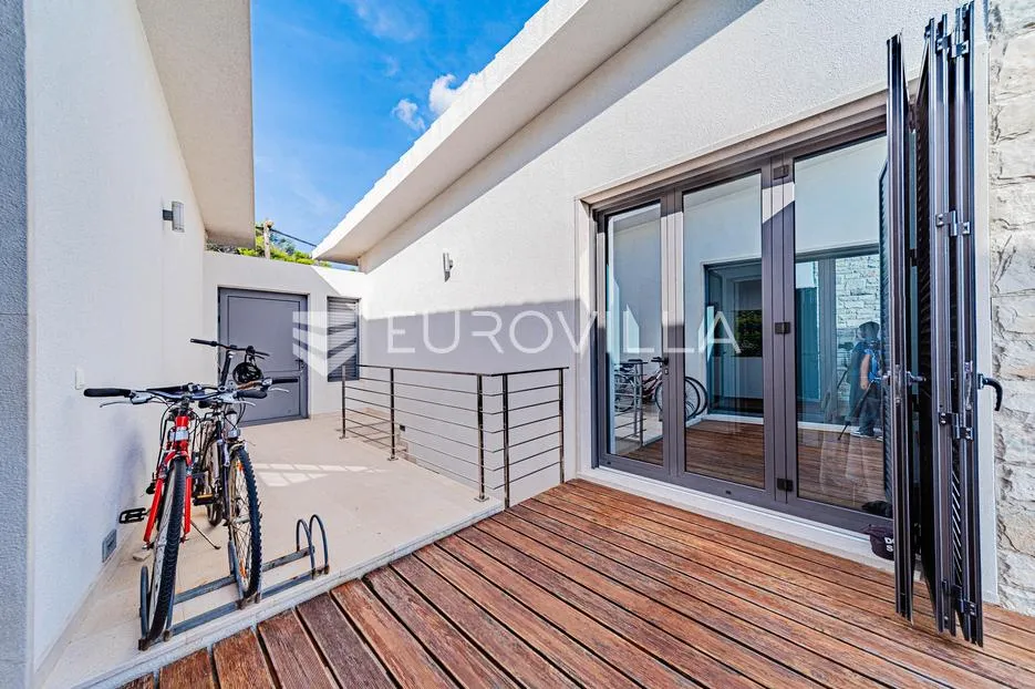 otok korčula, vela luka, villa prvi red uz more - slika 49