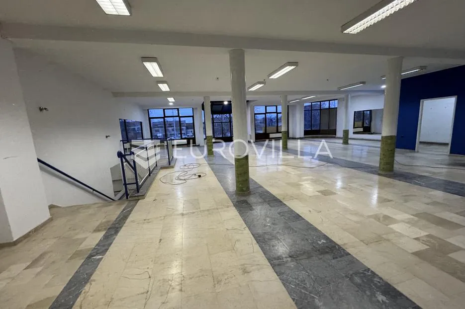 đakovo, centar, poslovni prostor 250 m2, odlična lokacija - slika 12