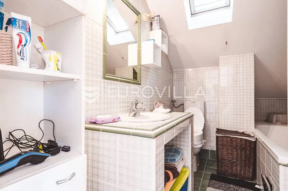 zagreb, gračani, velika obiteljska kuća s neto korisnom površinom od 381 m² - slika 23