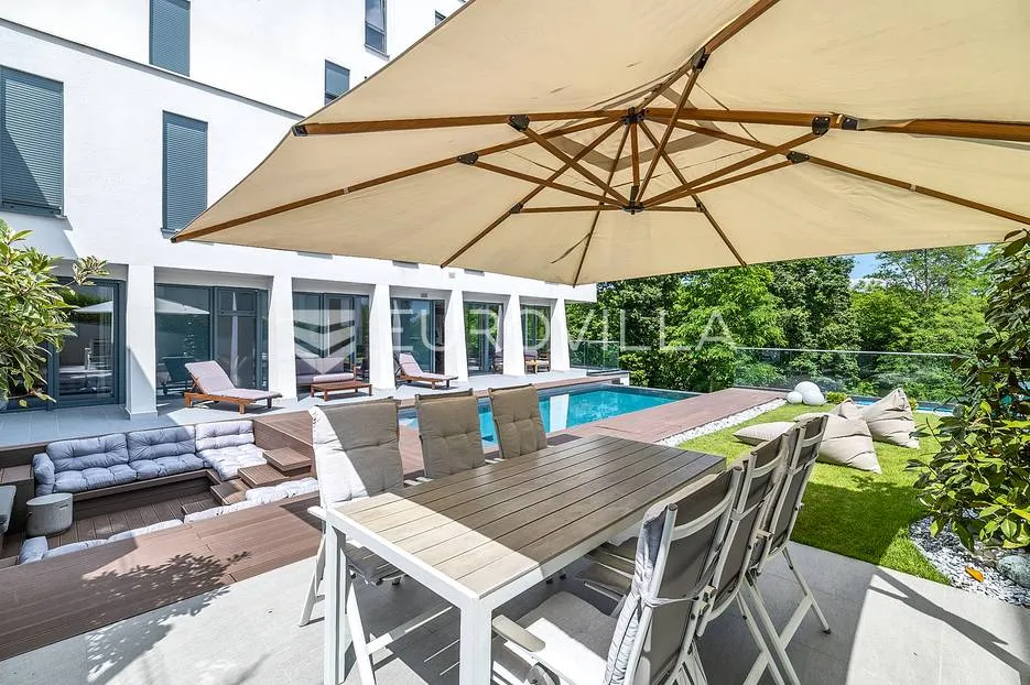 zagreb, jelenovac luksuzan četverosobni stan 180 m² sa vrtom 150 m² - slika 17