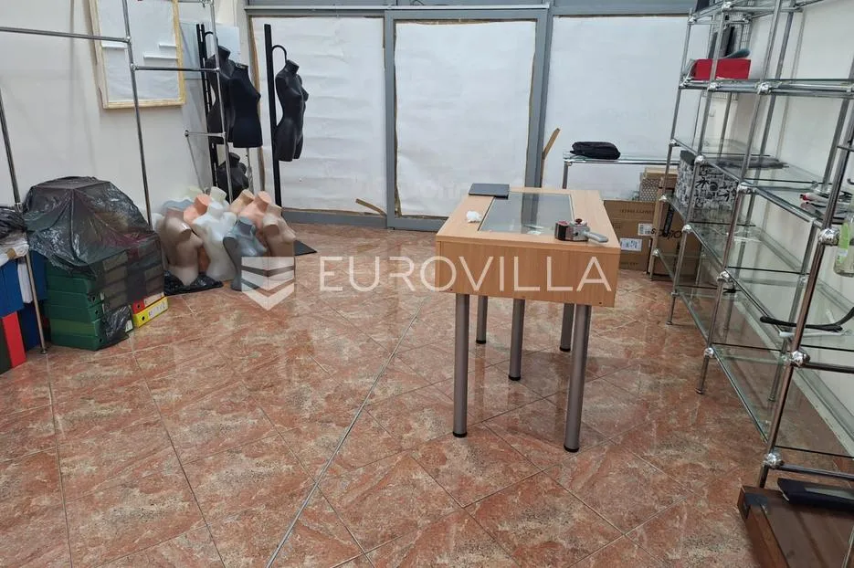karlovac, centar, poslovni prostor 41 m² - slika 2