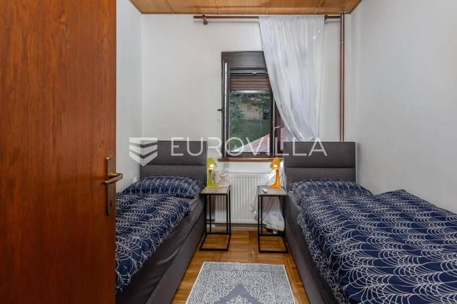 gorski kotar, brod na kupi, kompletno uređena kuća 250 m², jacuzzi, garaža - slika 19