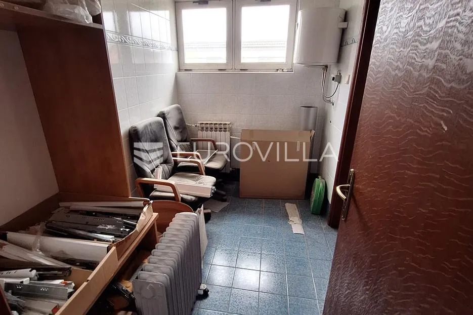 karlovac, turanj, proizvodna hala, skladište 600 m², velika parcela, odlična lokacija - slika 11
