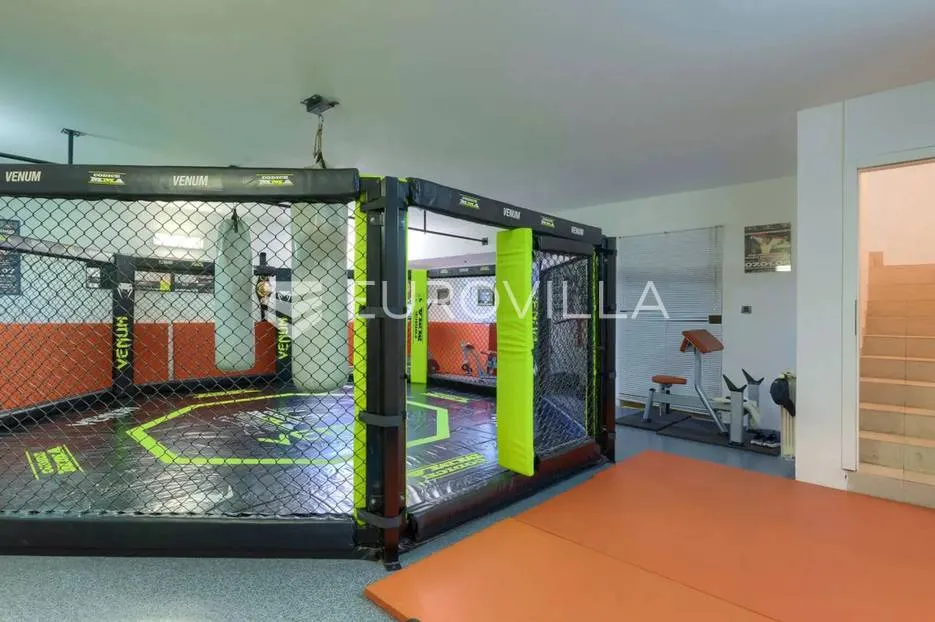 medulin, pomer, moderna samostojeća kuća 400 m² s bazenom u blizini mora - slika 15