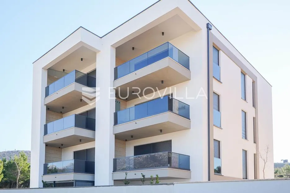zadar, rovanjska moderna zgrada sa panoramskim pogledom na more i velebit, novogradnja - slika 4