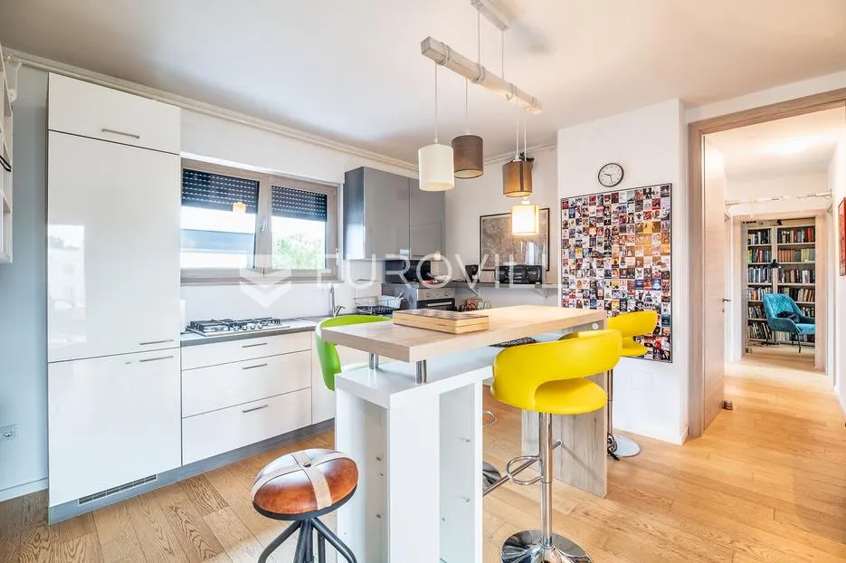 zagreb, jarun, atraktivan četverosoban penthouse s tri velike terase, garažom i parkingom - slika 3