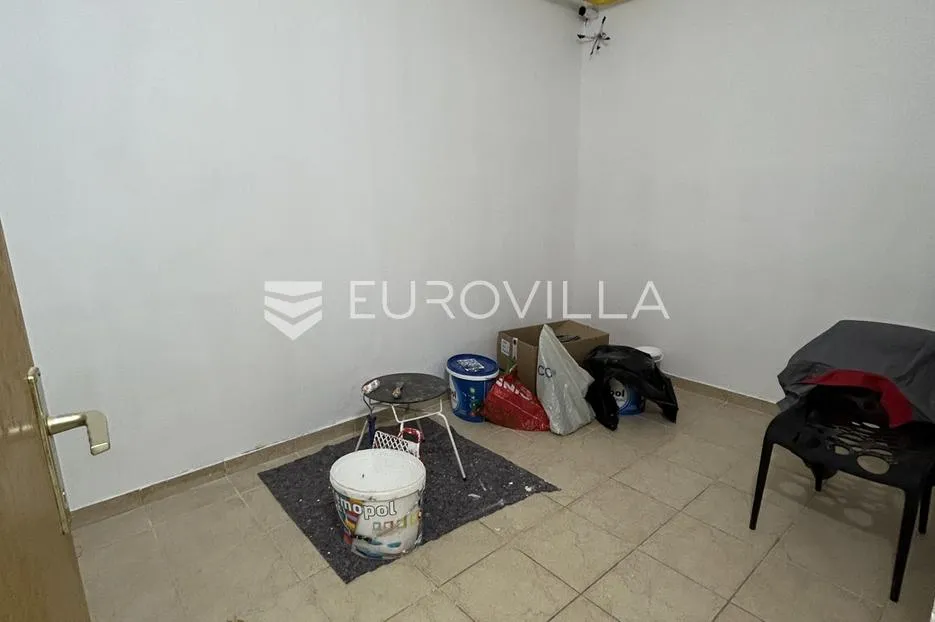 pula, stoja - poslovni prostor na frekventnoj lokaciji - slika 10