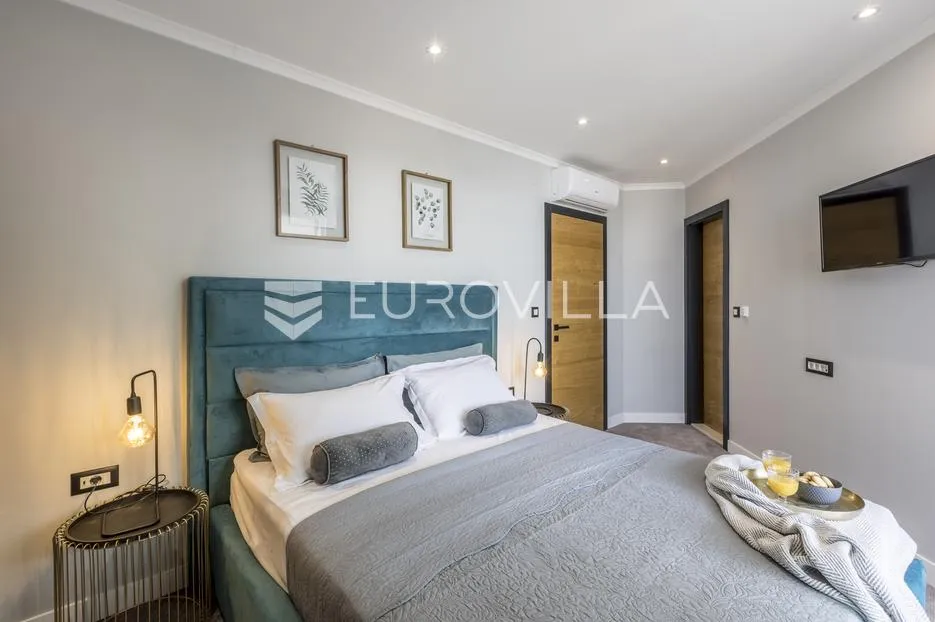 podstrana, luksuzna novoizgrađena vila površine 300 m² - slika 10