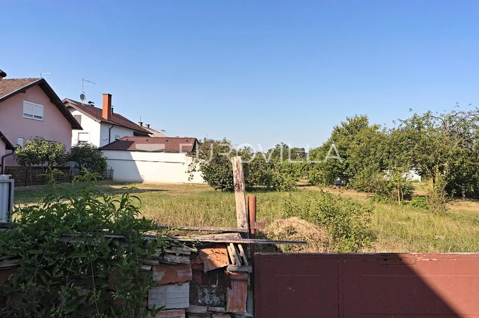 valpovo, prodaje se obiteljska kuća s dodatnim stambenim objektom u dvorištu - slika 28