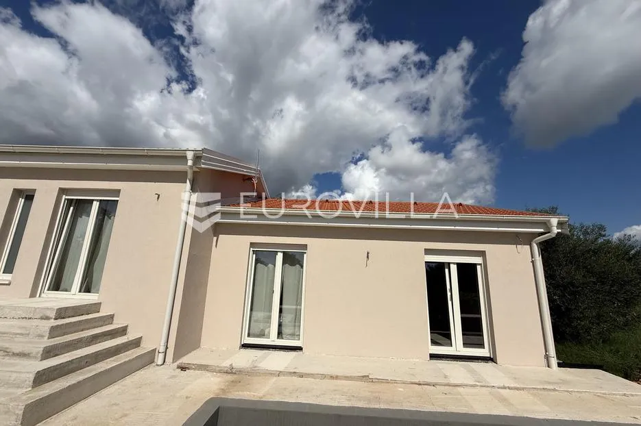 istra, barban, luksuzna vila 180 m² s bazenom i jacuzzijem na mirnoj lokaciji - slika 21