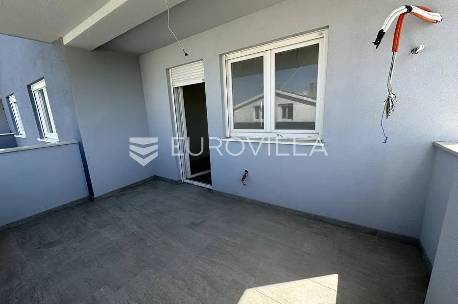šišan, trosoban stan nkp 67 m2 i velikim vrtom od 204 m2 - slika 20