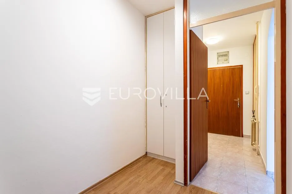 solin, hektorovićeva ulica, jednosobni stan ukupne površine 42 m² - slika 6