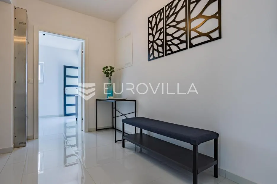 zadar, maslenica, luksuzna villa kraj mora - slika 12
