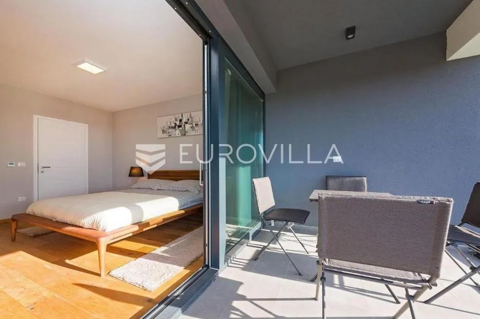 istra, poreč - moderna luksuzna vila udaljena 500 m od mora - slika 17