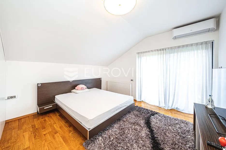 zagreb, vrhovec, moderna obiteljska kuća 419 m² - slika 14