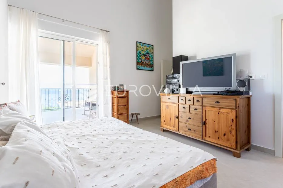 šolta, stomorska, vila s bazenom, 260 m² - slika 13