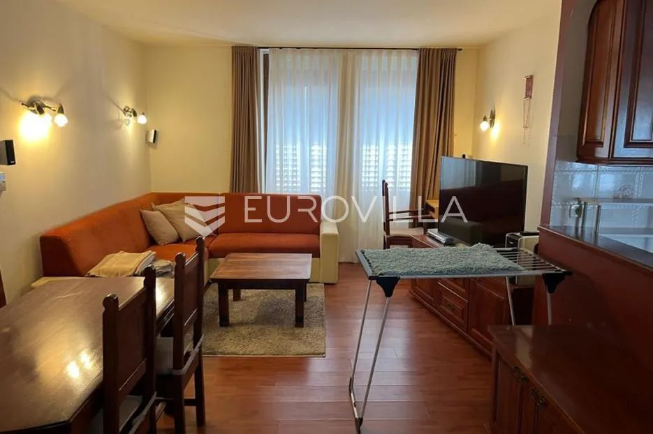 Poreč, stan u centru grada 100m od mora