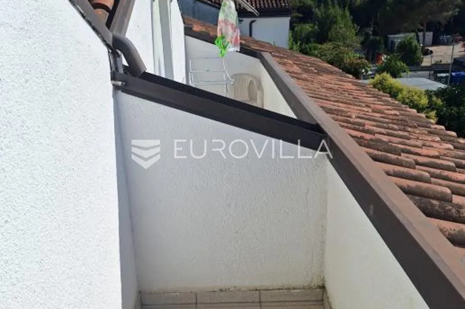 istra, rovinj, stan nkp 100 m2 podijeljen u dvije stambene jedinice na 300 metara od plaže - slika 4
