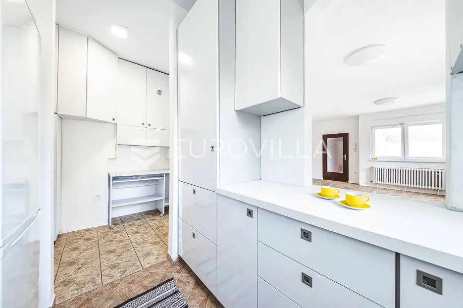 zagreb, gornji grad – tuškanac, dvosoban stan 70 m2 s terasom i vrtom - slika 10