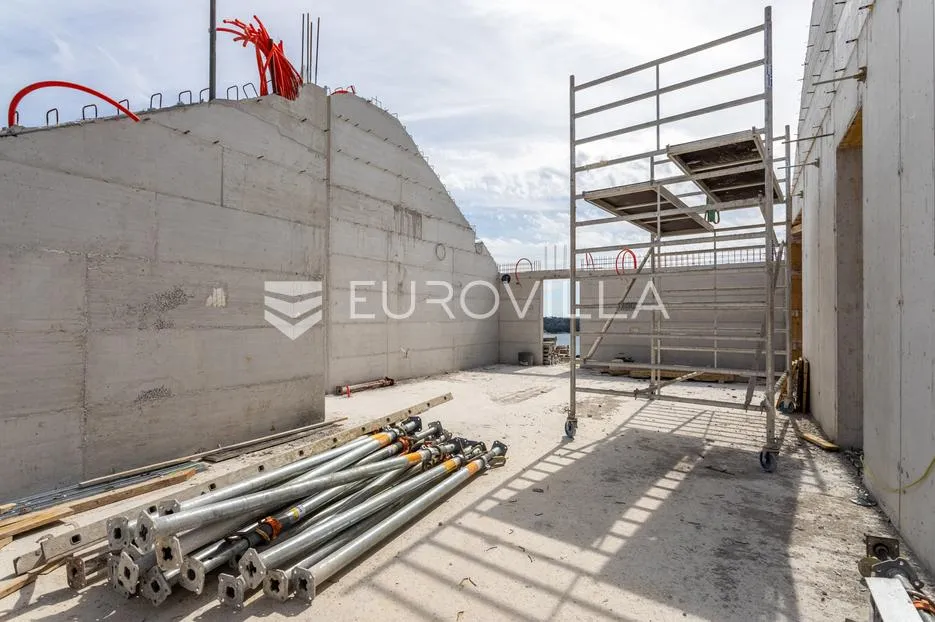 trogir, trosoban stan u izgradnji površine 124.27 m² - slika 4