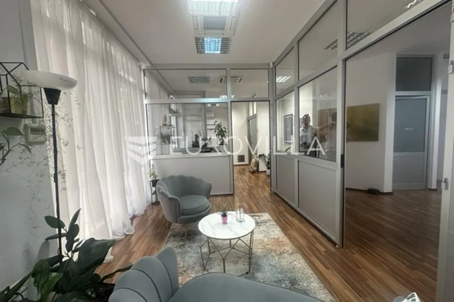 istra, pula, atraktivni poslovni prostor 129 m² u prizemlju, riva, ravenska ul. 3 - slika 21
