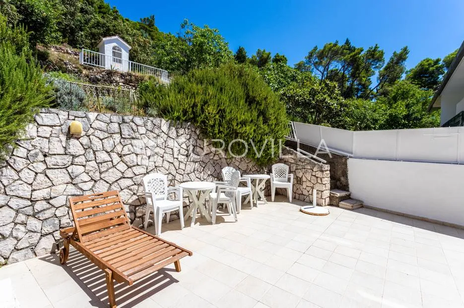 drvenik, makarska rivijera, više apartmanska kuća prvi red do mora - slika 30
